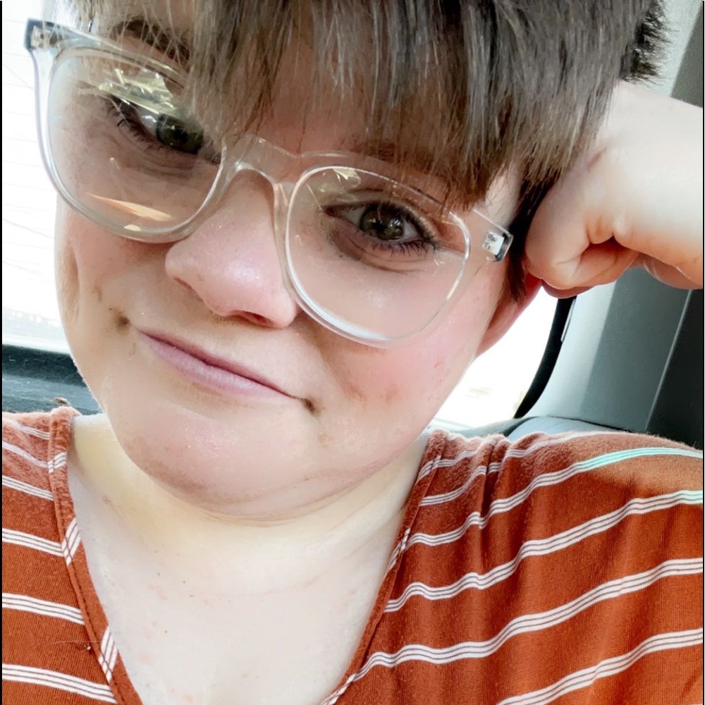 Meet your Posher, Sarahann